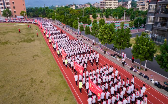 摇篮莘莘学子的梦想舞台！博罗综合高级中学j9九游真人游戏第一品牌培育时代英才的